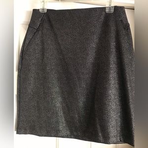 Apt9 size M Cute and comfy Sparkly black “mini” skirt